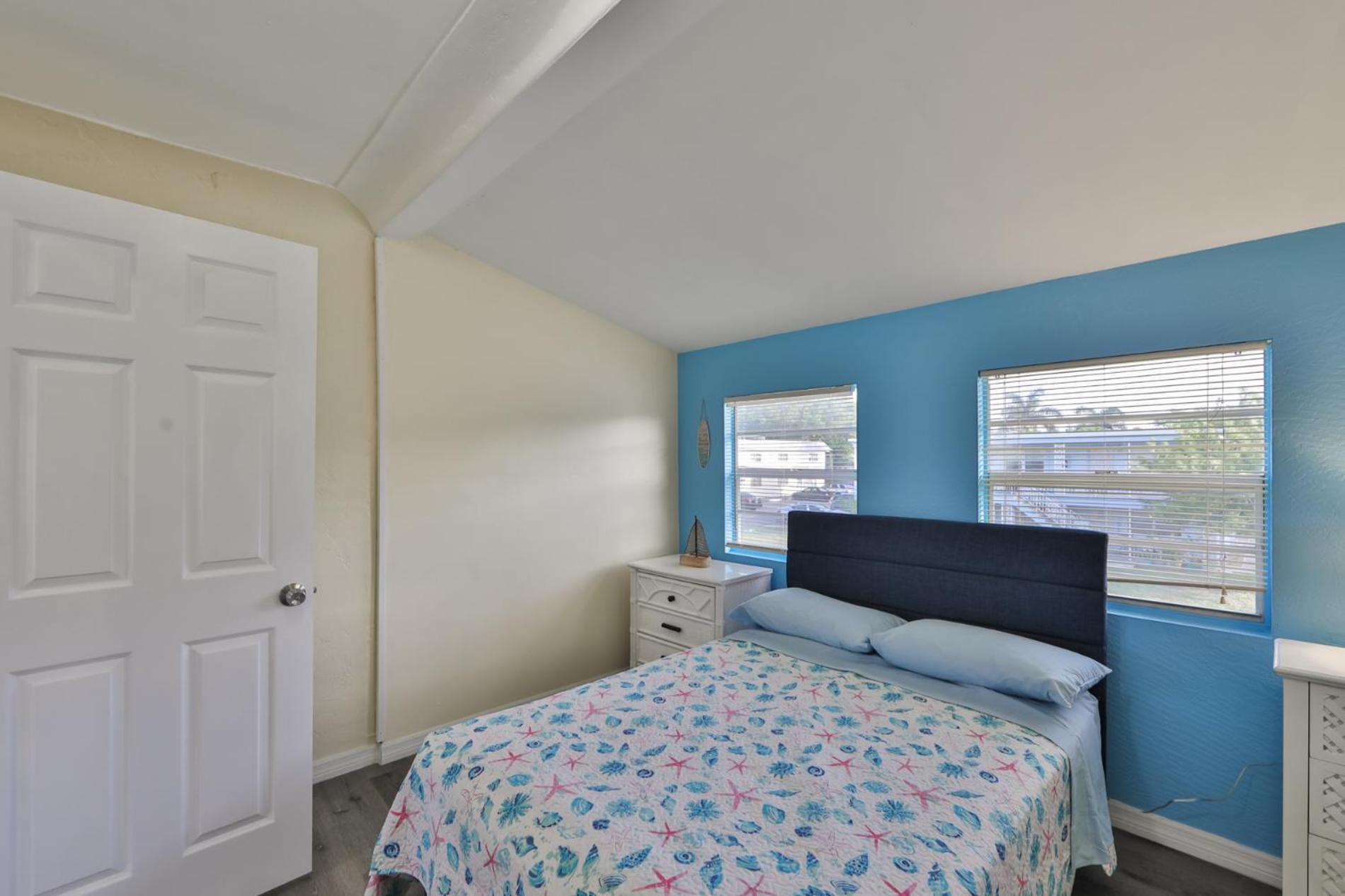 Lovely Vacation Home 1 Block From Beach & Downtown Gulfport St. Petersburg Exterior photo