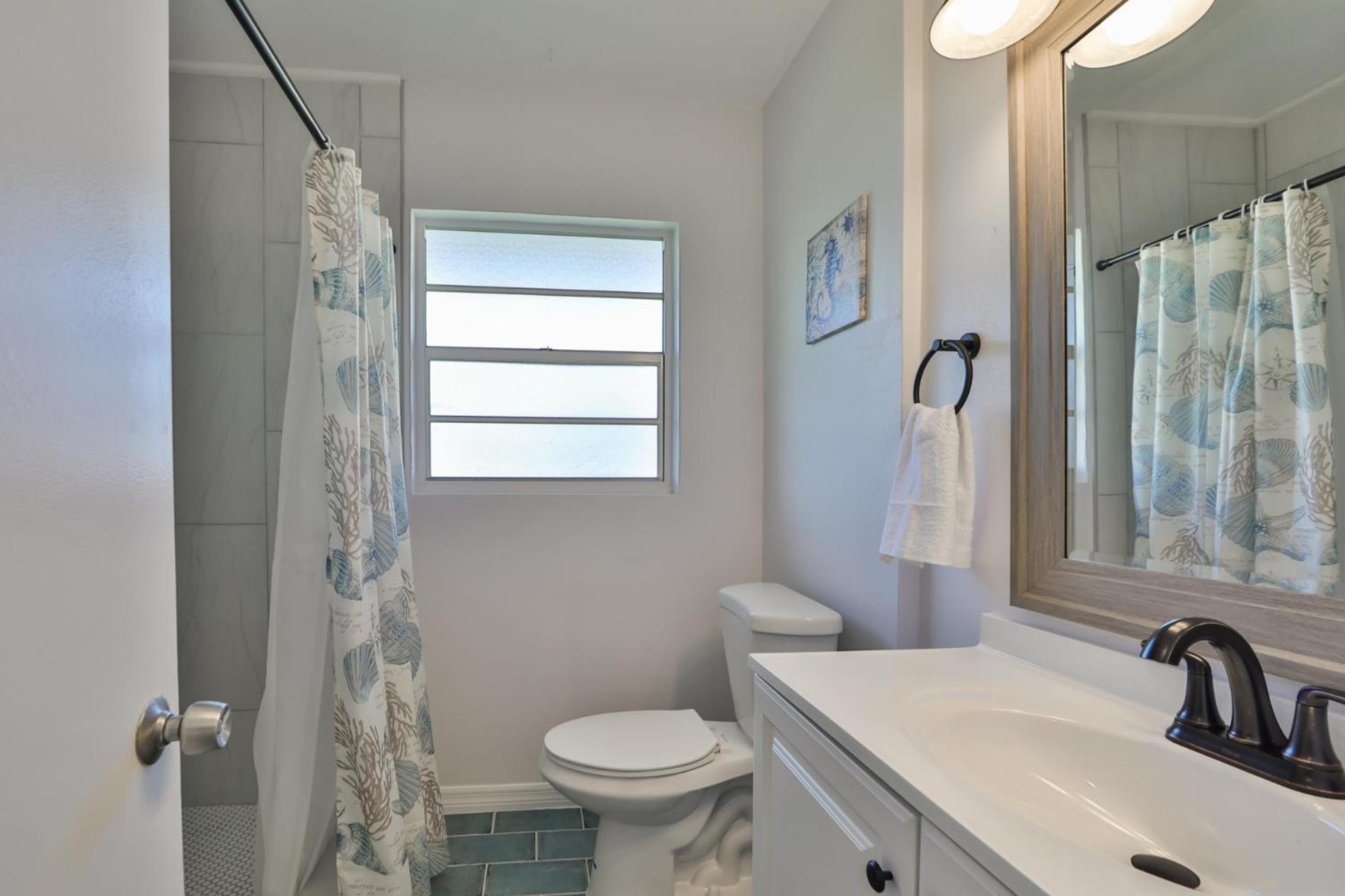 Lovely Vacation Home 1 Block From Beach & Downtown Gulfport St. Petersburg Exterior photo